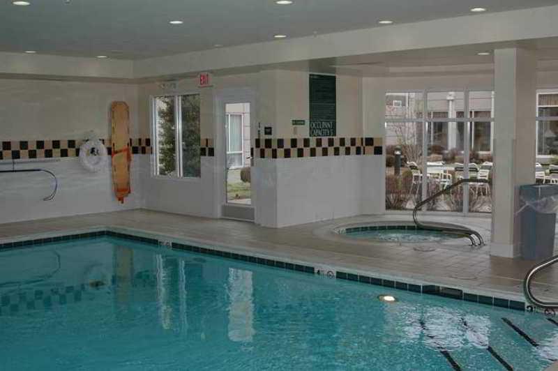 Hilton Garden Inn Louisville East Экстерьер фото