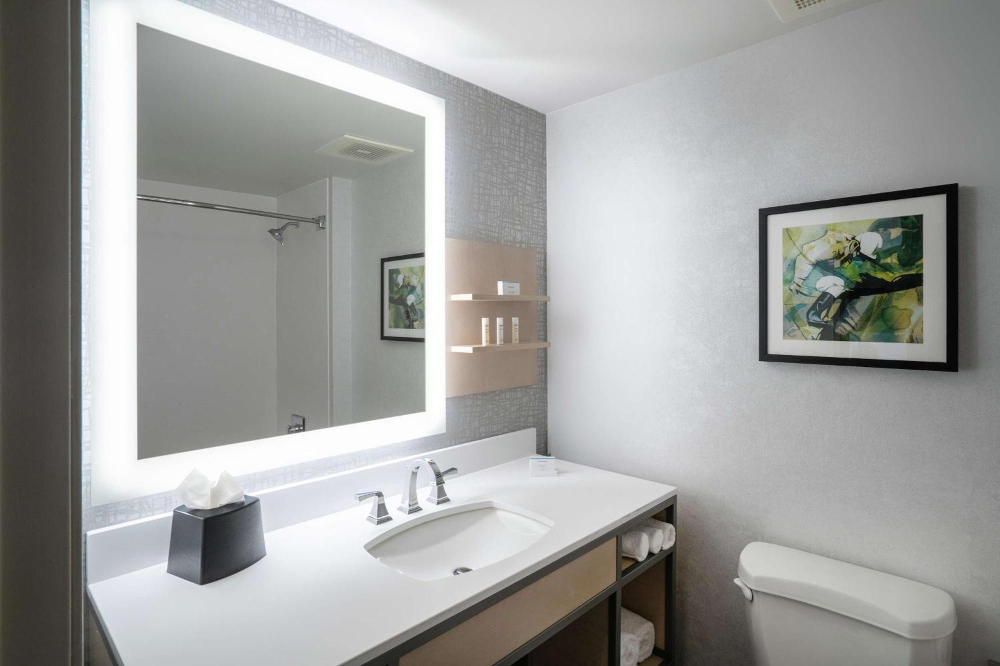 Hilton Garden Inn Louisville East Экстерьер фото