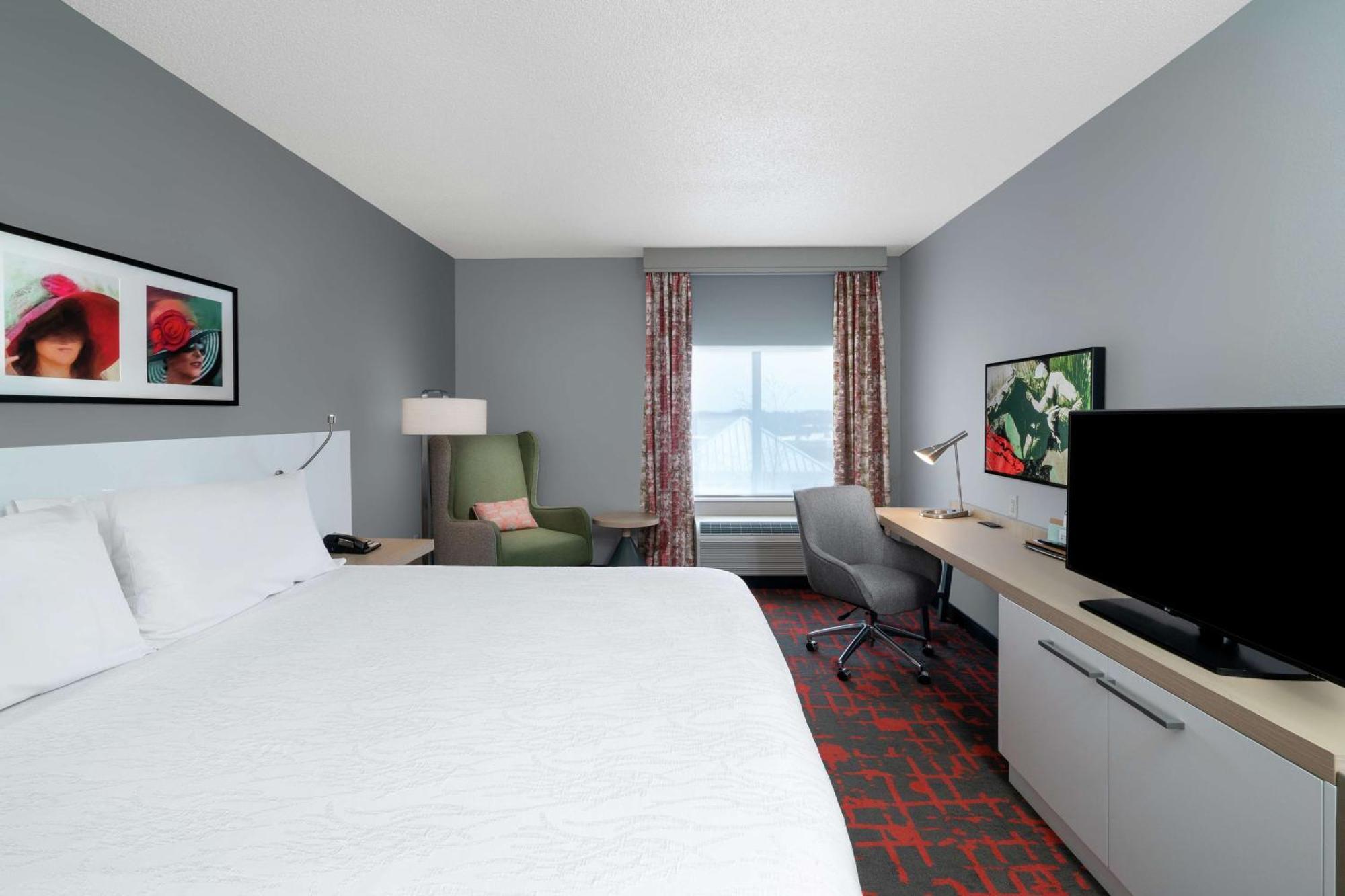 Hilton Garden Inn Louisville East Экстерьер фото