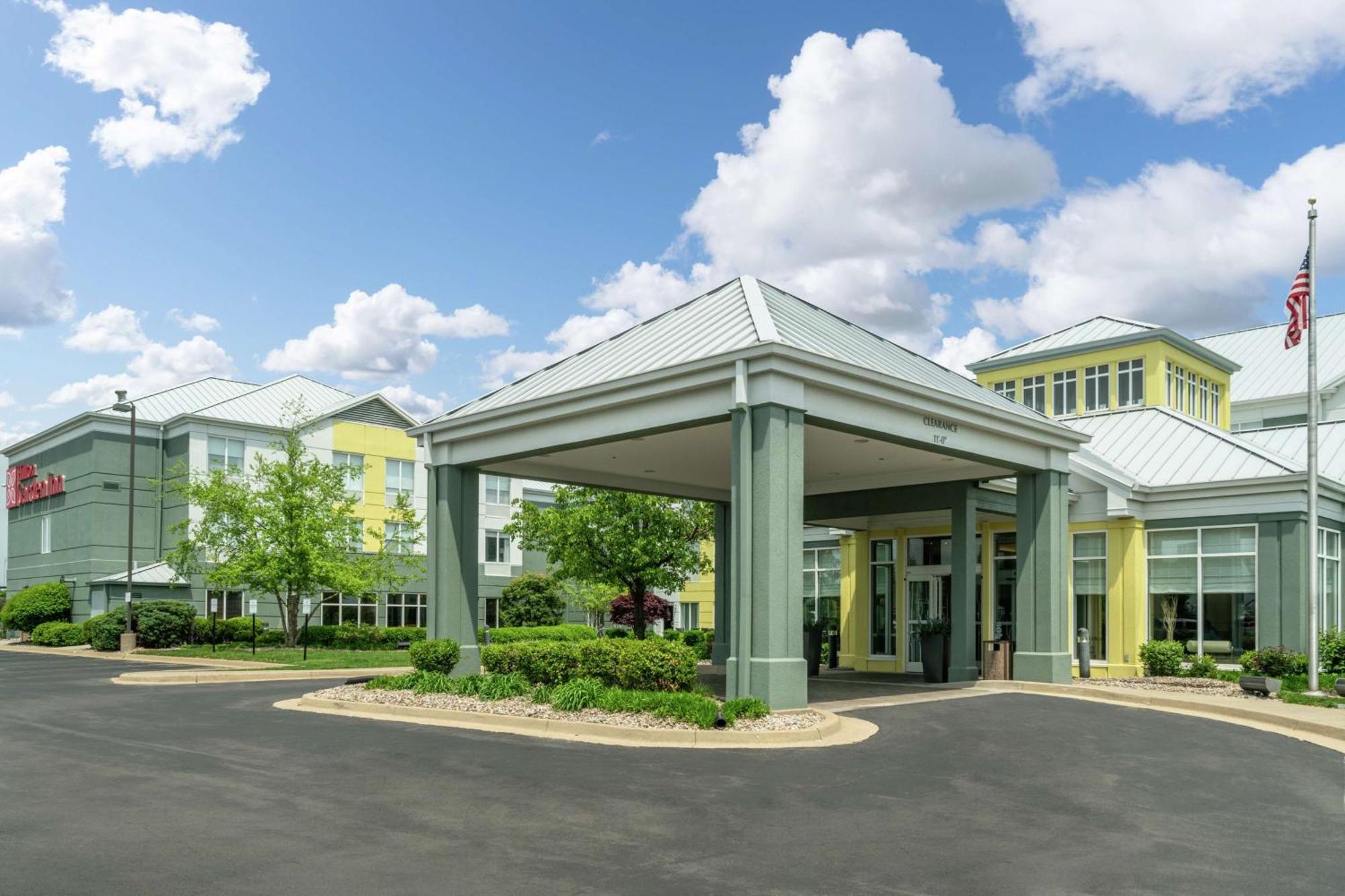 Hilton Garden Inn Louisville East Экстерьер фото