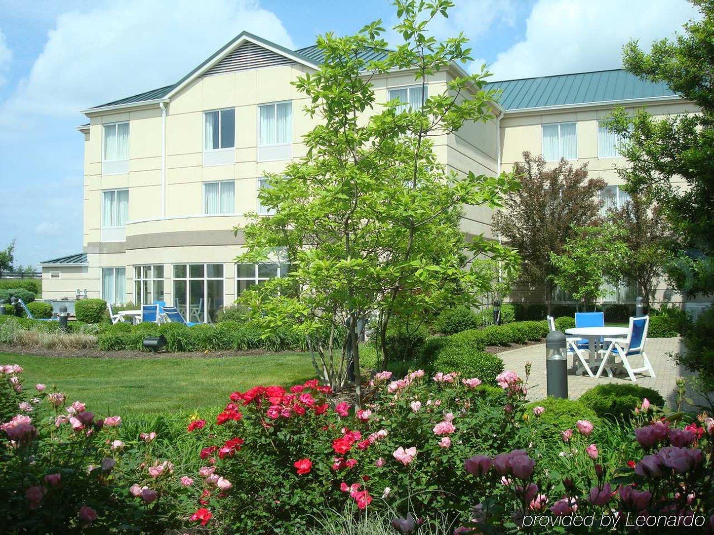 Hilton Garden Inn Louisville East Экстерьер фото