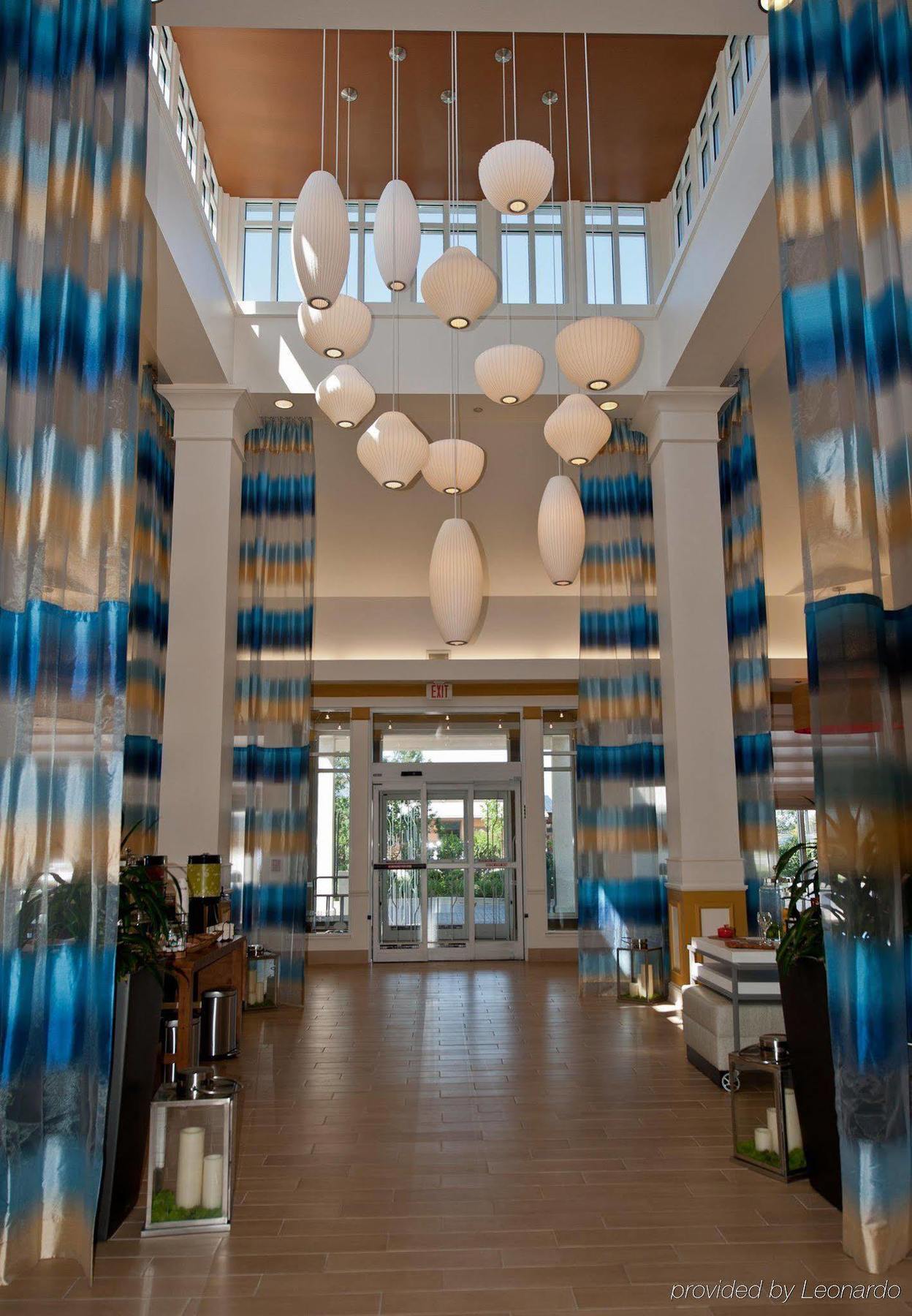 Hilton Garden Inn Louisville East Экстерьер фото