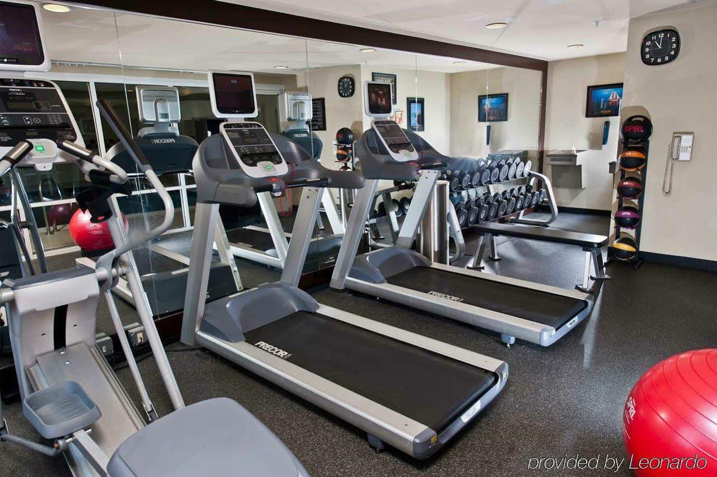 Hilton Garden Inn Louisville East Экстерьер фото